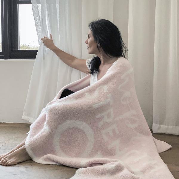 Pink Throw Blanket - DREAM 4